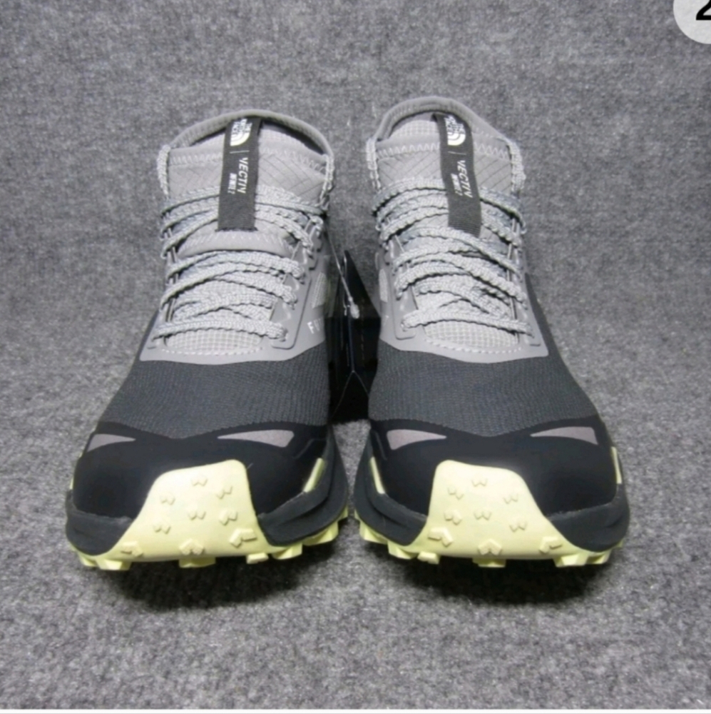 The North Face VECTIV Infinite 2 FutureLight Trail Shoes Womens Size 8 Gray